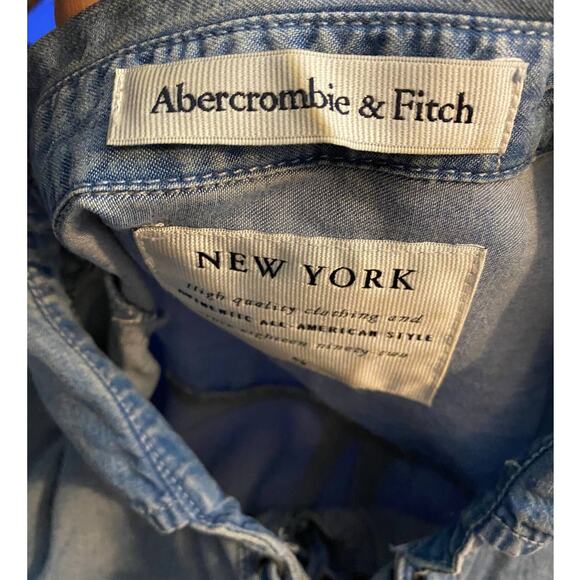 Abercrombie & Fitch Womens Small Blue Chambray Lyocell Shirt Pockets Tie Neck - Picture 3 of 7